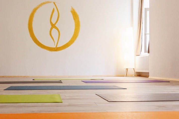 Klebelsberg Veronika Yoga & Massage - EnergiaKözpont – Jóga