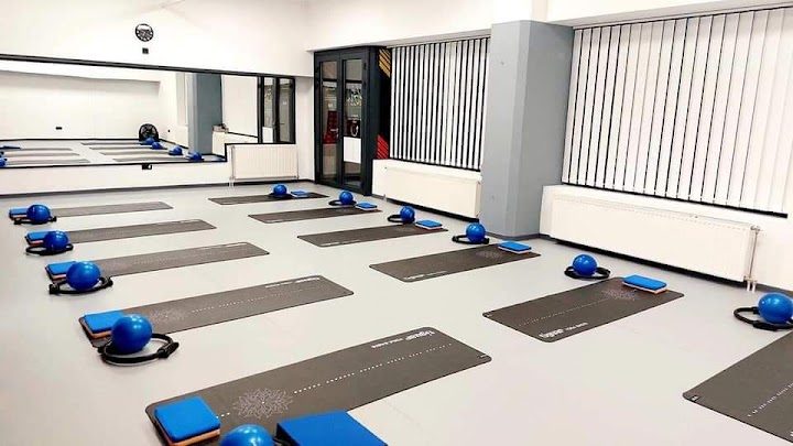 LIFE & MOVE FUNCTIONAL PRIVATE FITNESS STUDIO – Gym