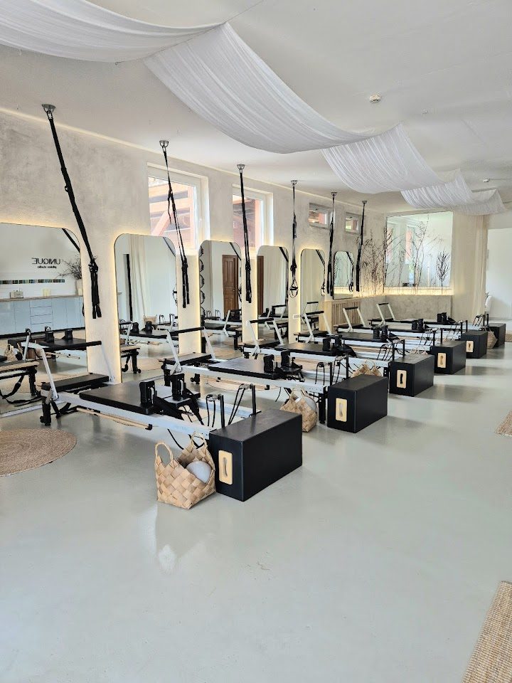 UNIQUE pilates studio – Pilates