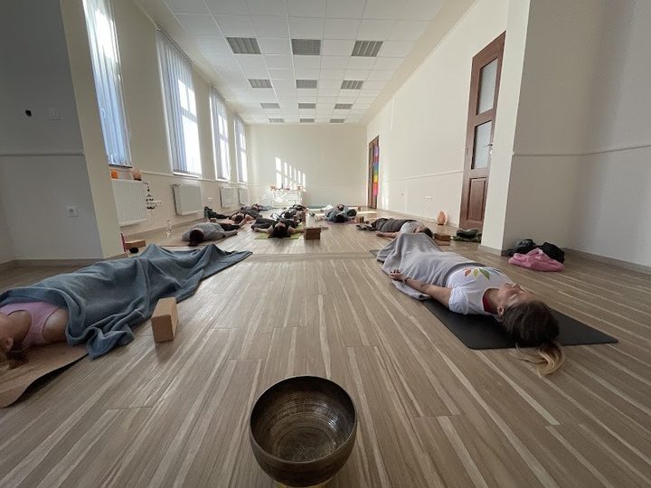 Yogi Baba Hatha Jóga Stúdió – Jóga